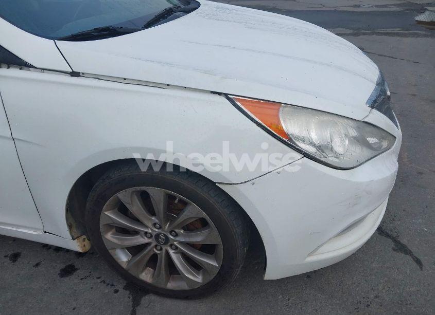 Photo 13 of 2013 Hyundai Sonata SE (VIN 5NPEC4AC9DH802858)