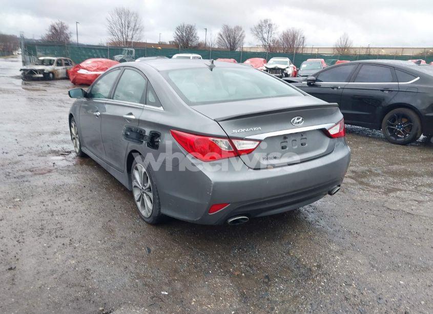 Photo 3 of 2014 Hyundai Sonata SE (VIN 5NPEC4AC9EH834436)