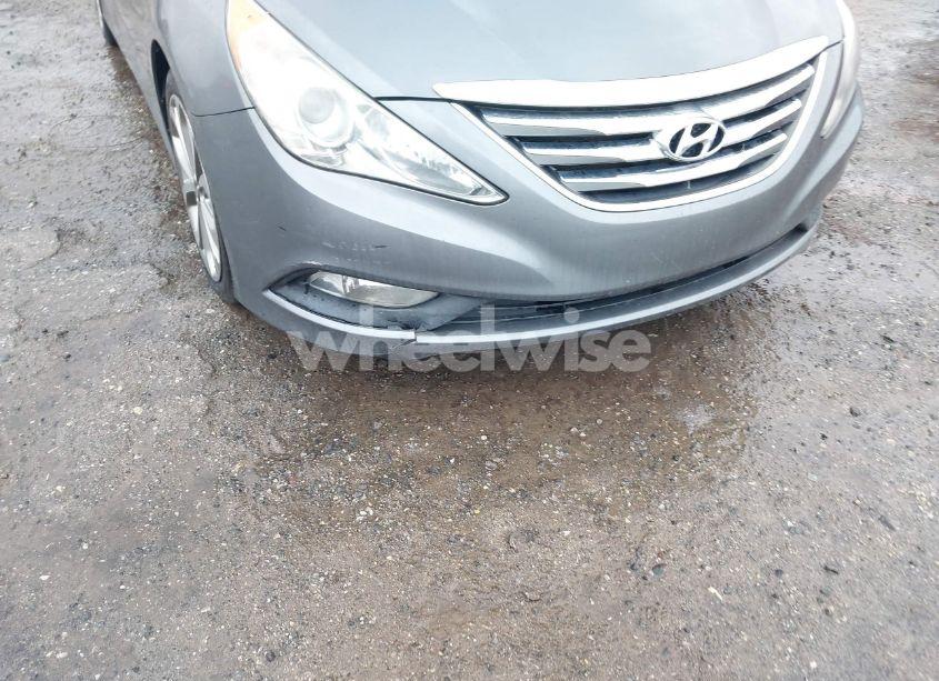 Photo 6 of 2014 Hyundai Sonata SE (VIN 5NPEC4AC9EH834436)