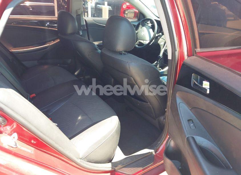 Photo 8 of 2014 Hyundai Sonata SE (VIN 5NPEC4AC9EH863967)