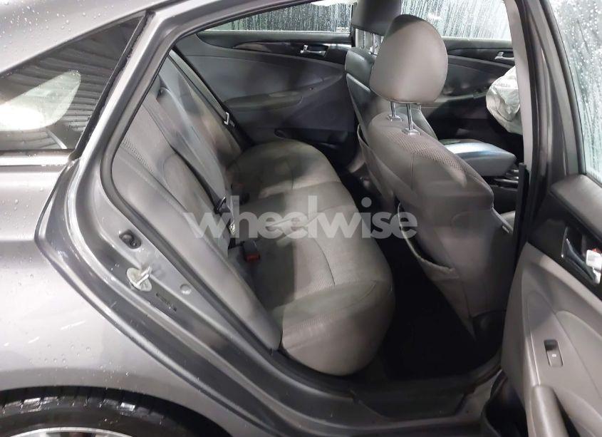 Photo 8 of 2014 Hyundai Sonata SE (VIN 5NPEC4AC9EH897584)