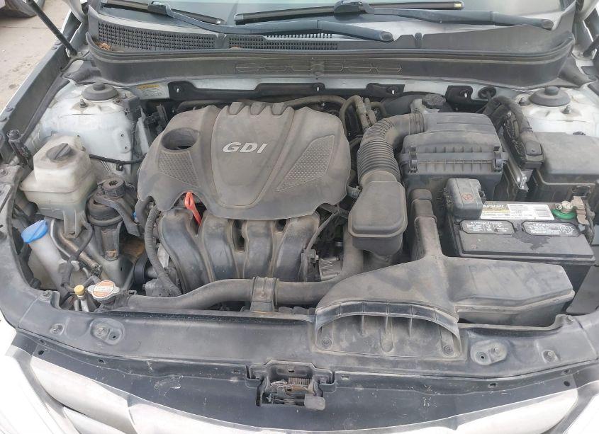 Photo 10 of 2011 Hyundai Sonata SE (VIN 5NPEC4ACXBH011476)