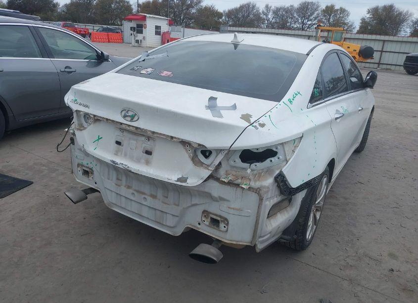 Photo 4 of 2011 Hyundai Sonata SE (VIN 5NPEC4ACXBH011476)