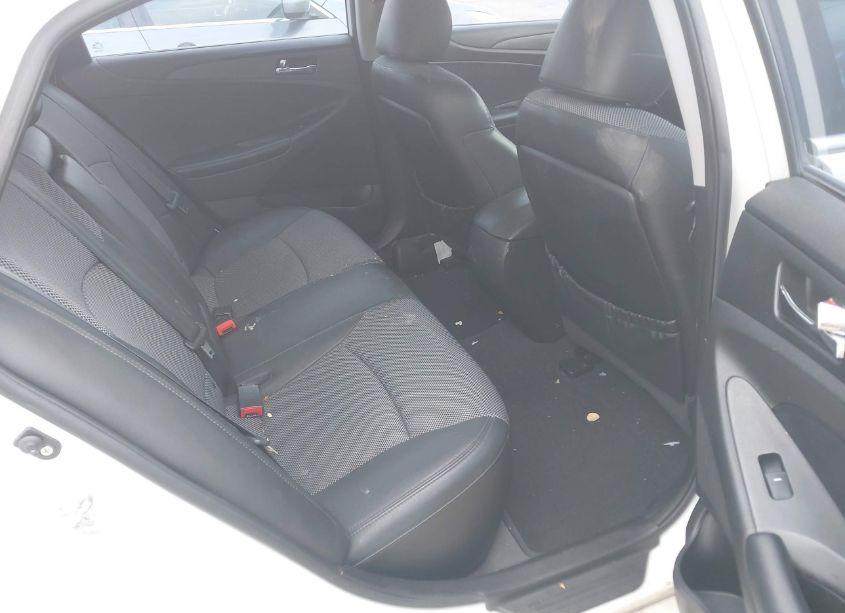 Photo 8 of 2011 Hyundai Sonata SE (VIN 5NPEC4ACXBH011476)