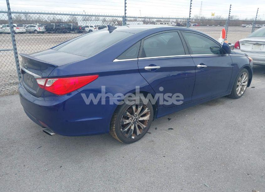 Photo 4 of 2011 Hyundai Sonata SE (VIN 5NPEC4ACXBH026270)