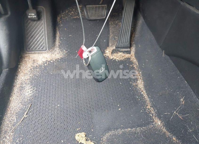 Photo 11 of 2011 Hyundai Sonata SE (VIN 5NPEC4ACXBH036569)