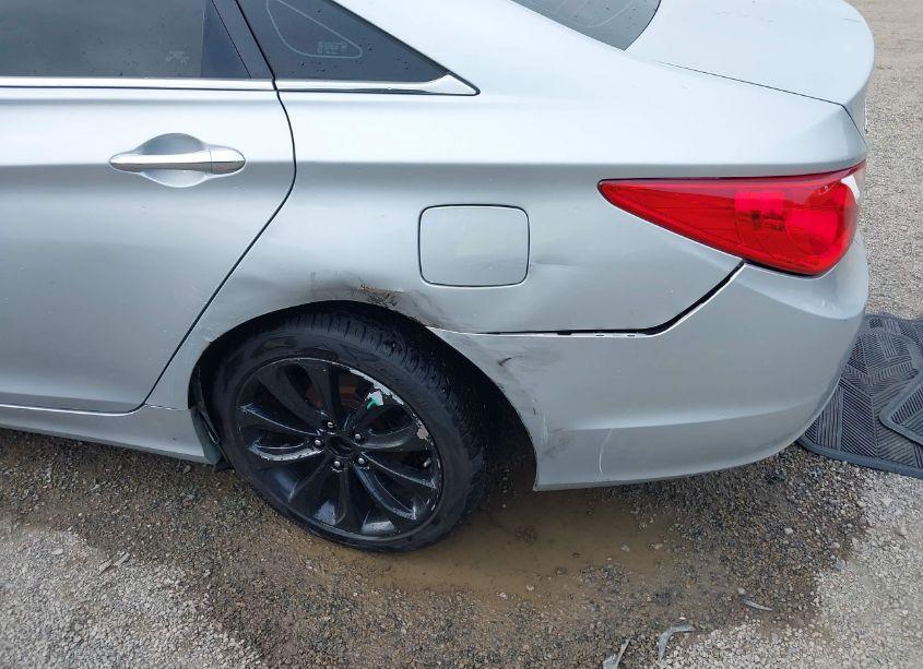 Photo 6 of 2011 Hyundai Sonata SE (VIN 5NPEC4ACXBH039844)