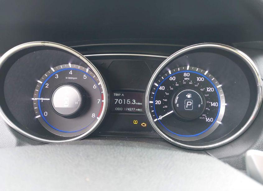 Photo 7 of 2011 Hyundai Sonata SE (VIN 5NPEC4ACXBH039844)