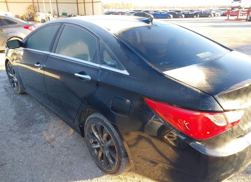 Photo 3 of 2011 Hyundai Sonata SE (VIN 5NPEC4ACXBH091913)