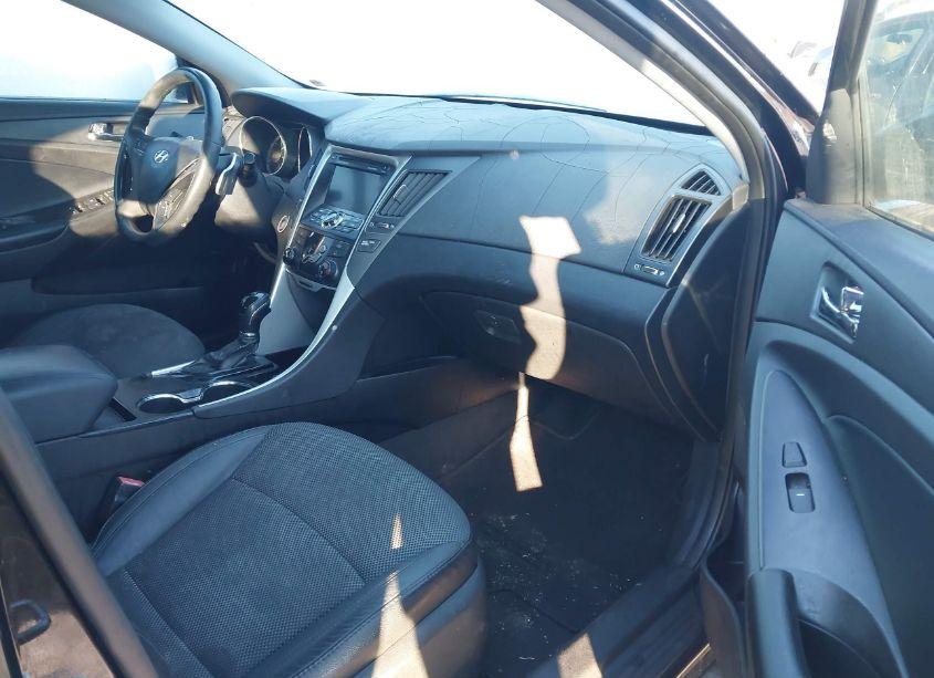 Photo 5 of 2011 Hyundai Sonata SE (VIN 5NPEC4ACXBH091913)