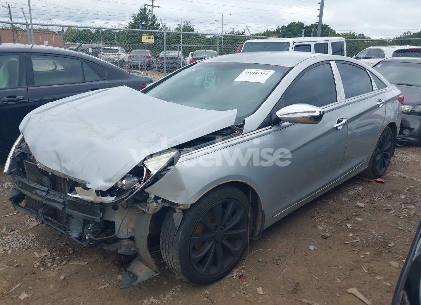 Photo 2 of 2011 Hyundai Sonata SE (VIN 5NPEC4ACXBH096206)