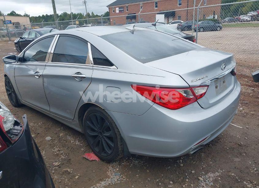 Photo 3 of 2011 Hyundai Sonata SE (VIN 5NPEC4ACXBH096206)