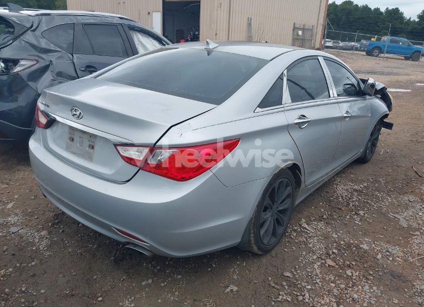 Photo 4 of 2011 Hyundai Sonata SE (VIN 5NPEC4ACXBH096206)