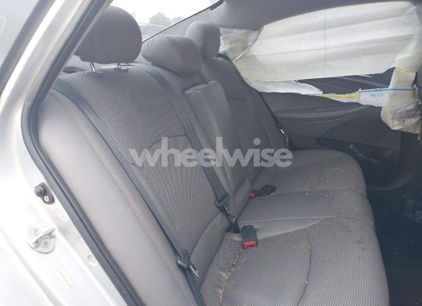 Photo 8 of 2011 Hyundai Sonata SE (VIN 5NPEC4ACXBH096206)