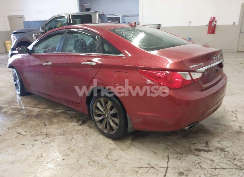 Photo 3 of 2011 Hyundai Sonata SE (VIN 5NPEC4ACXBH128278)