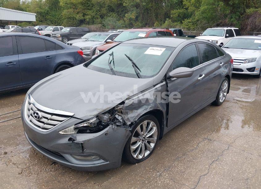 Photo 2 of 2011 Hyundai Sonata SE (VIN 5NPEC4ACXBH148983)