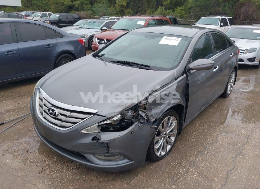 Photo 6 of 2011 Hyundai Sonata SE (VIN 5NPEC4ACXBH148983)