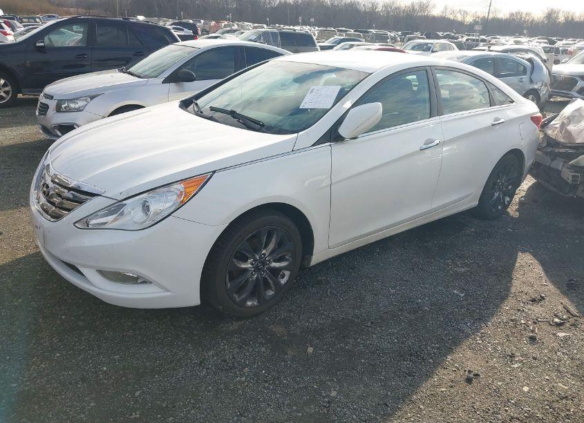 Photo 2 of 2011 Hyundai Sonata SE (VIN 5NPEC4ACXBH217980)