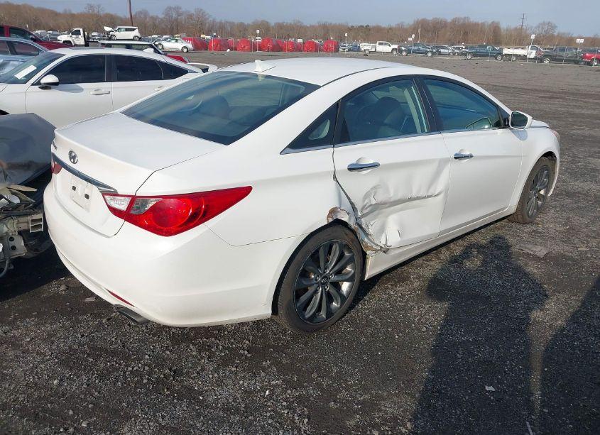 Photo 4 of 2011 Hyundai Sonata SE (VIN 5NPEC4ACXBH217980)