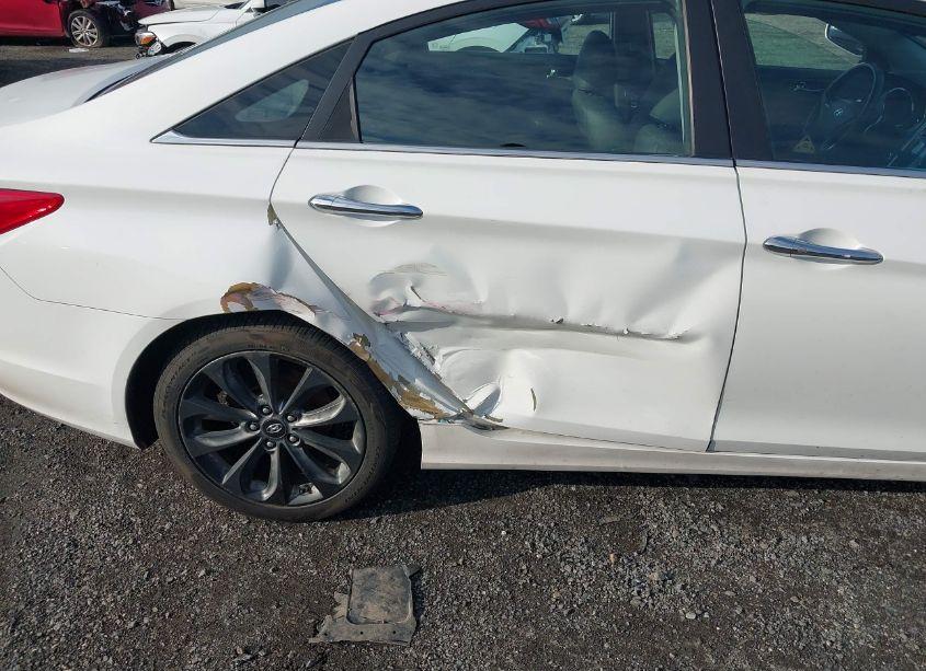 Photo 6 of 2011 Hyundai Sonata SE (VIN 5NPEC4ACXBH217980)