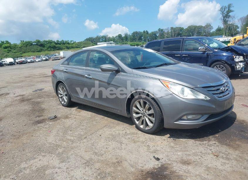 2011 Hyundai Sonata SE (VIN 5NPEC4ACXBH239736) main photo