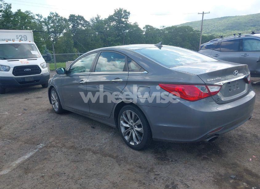 Photo 3 of 2011 Hyundai Sonata SE (VIN 5NPEC4ACXBH239736)