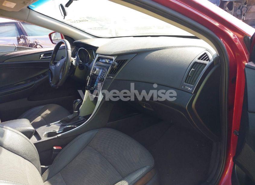 Photo 5 of 2011 Hyundai Sonata SE (VIN 5NPEC4ACXBH247075)