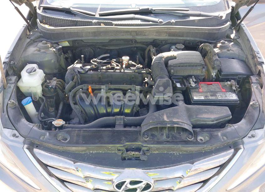 Photo 10 of 2011 Hyundai Sonata SE (VIN 5NPEC4ACXBH270033)