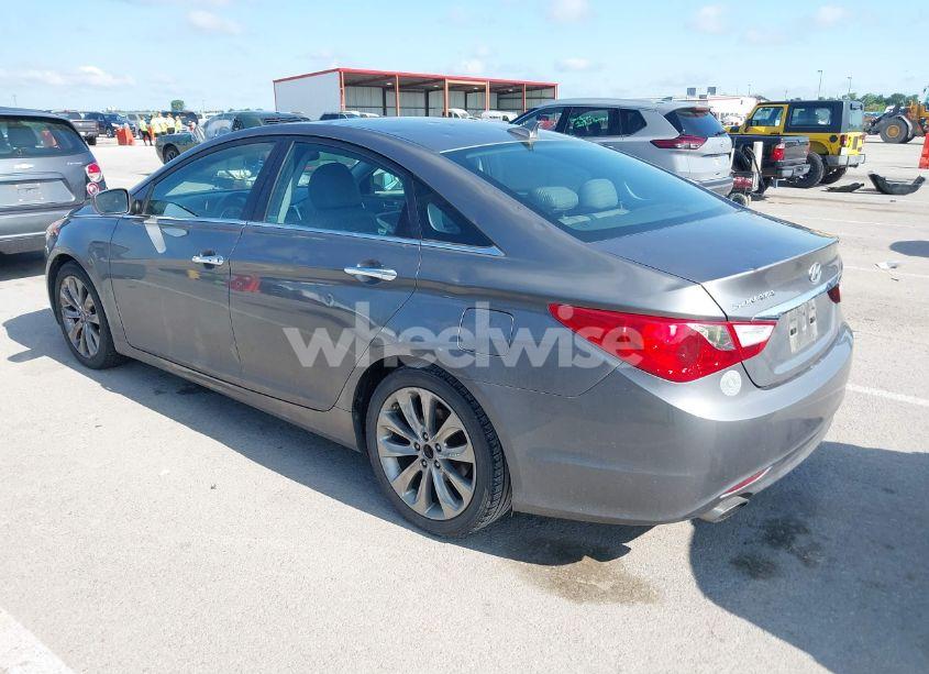 Photo 3 of 2011 Hyundai Sonata SE (VIN 5NPEC4ACXBH270033)