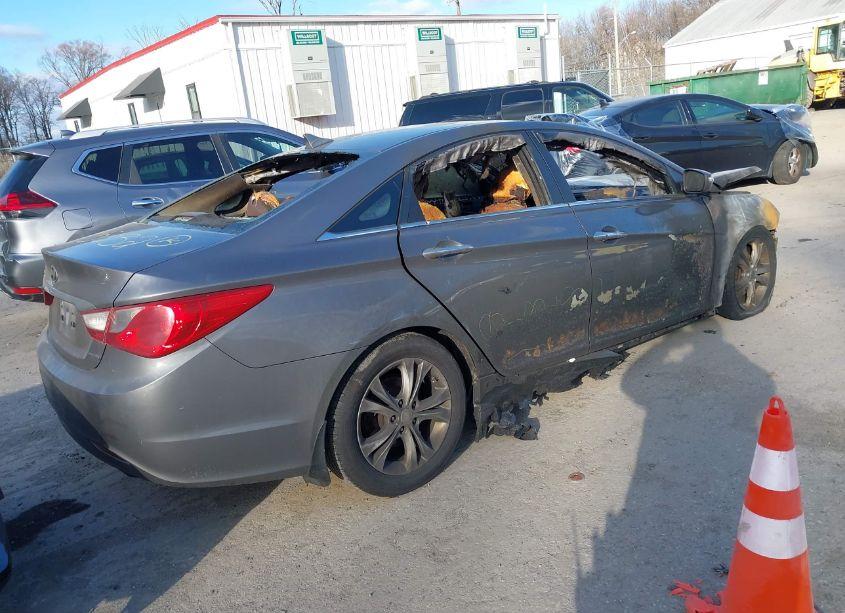 Photo 4 of 2011 Hyundai Sonata LIMITED (VIN 5NPEC4ACXBH273904)