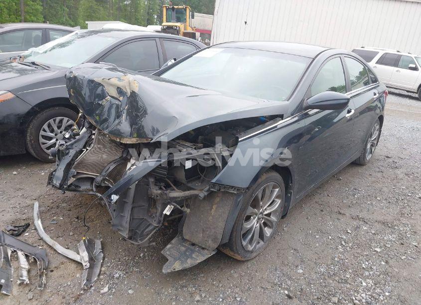 Photo 2 of 2012 Hyundai Sonata SE (VIN 5NPEC4ACXCH339921)