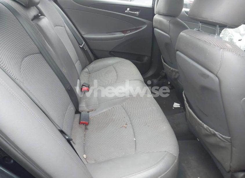 Photo 8 of 2012 Hyundai Sonata SE (VIN 5NPEC4ACXCH339921)
