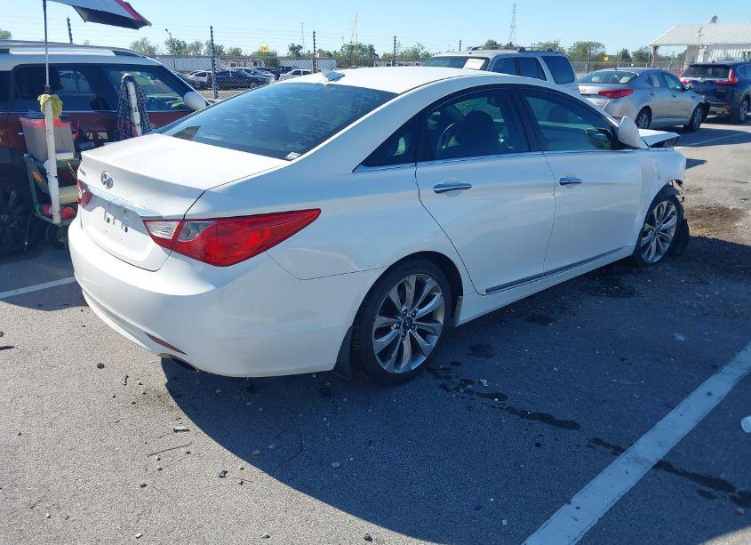 Photo 4 of 2012 Hyundai Sonata SE (VIN 5NPEC4ACXCH364933)