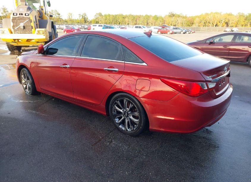 Photo 3 of 2012 Hyundai Sonata SE (VIN 5NPEC4ACXCH374569)