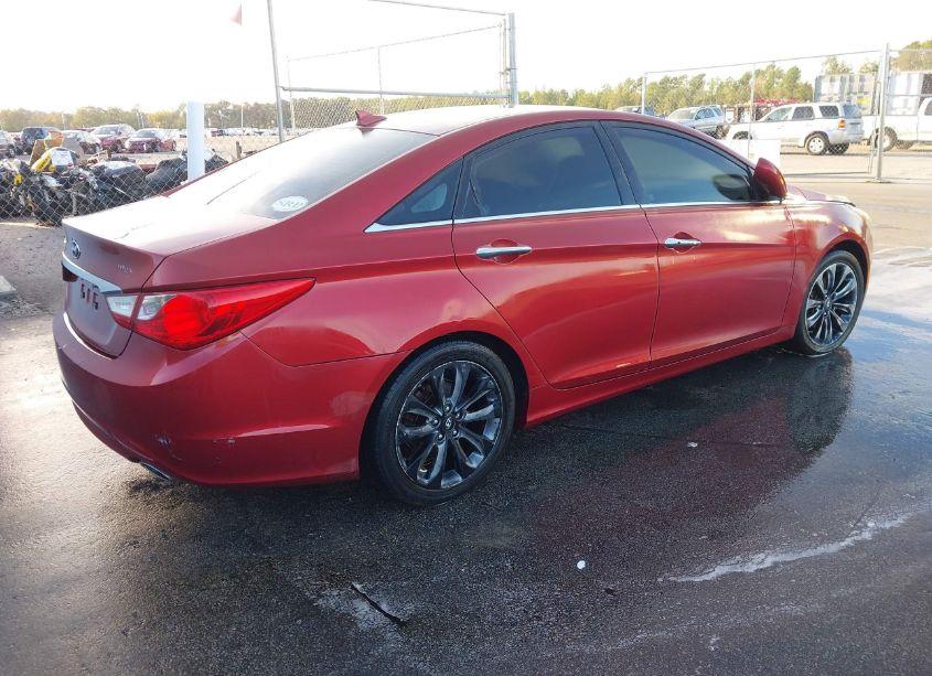 Photo 4 of 2012 Hyundai Sonata SE (VIN 5NPEC4ACXCH374569)