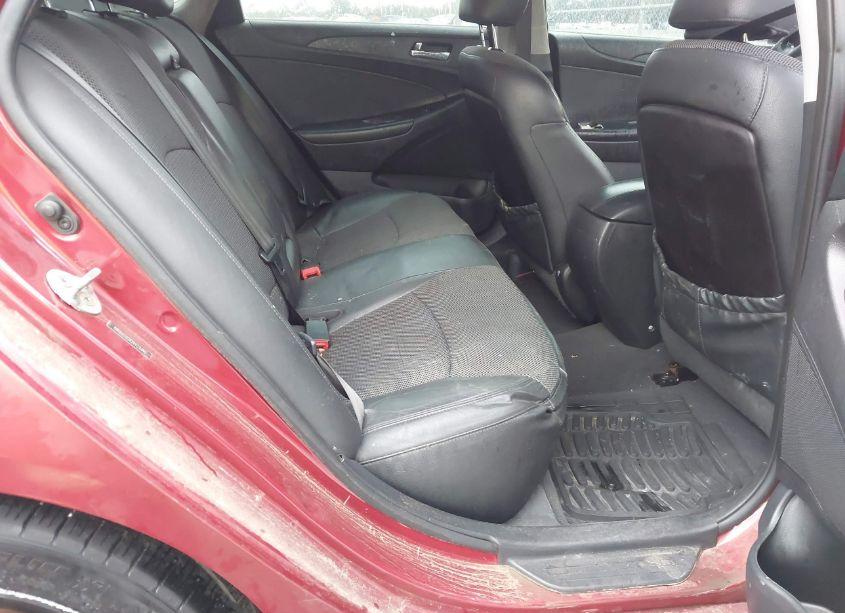 Photo 8 of 2012 Hyundai Sonata SE (VIN 5NPEC4ACXCH374569)