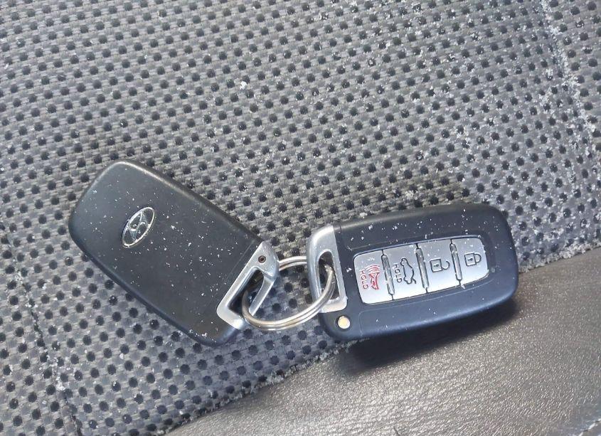 Photo 11 of 2012 Hyundai Sonata SE (VIN 5NPEC4ACXCH385555)