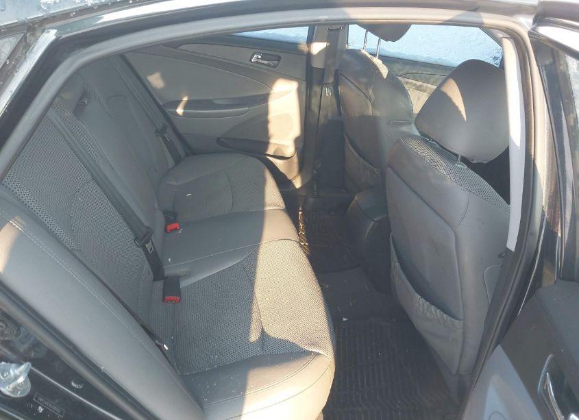 Photo 8 of 2012 Hyundai Sonata SE (VIN 5NPEC4ACXCH385555)