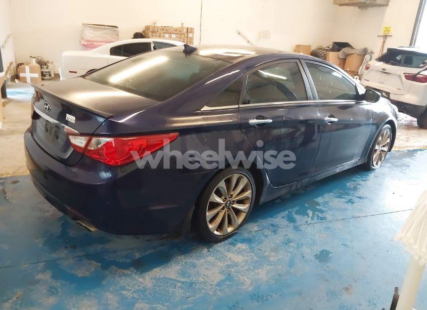 Photo 4 of 2012 Hyundai Sonata SE (VIN 5NPEC4ACXCH412592)