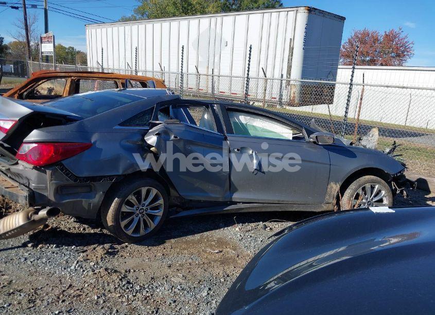 Photo 12 of 2012 Hyundai Sonata SE (VIN 5NPEC4ACXCH456737)