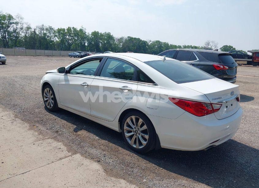 Photo 3 of 2012 Hyundai Sonata SE (VIN 5NPEC4ACXCH463316)