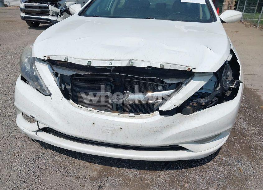Photo 6 of 2012 Hyundai Sonata SE (VIN 5NPEC4ACXCH463316)