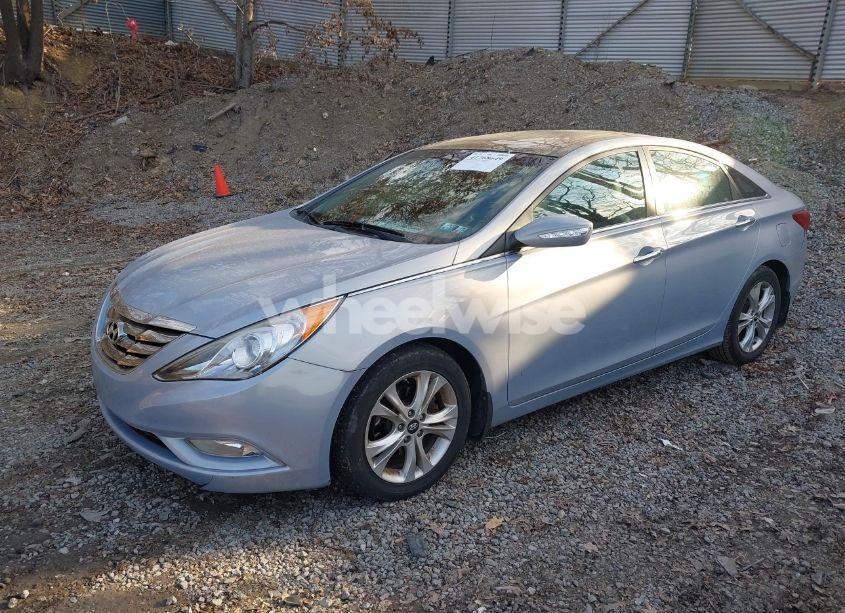 Photo 2 of 2013 Hyundai Sonata LIMITED (VIN 5NPEC4ACXDH516663)