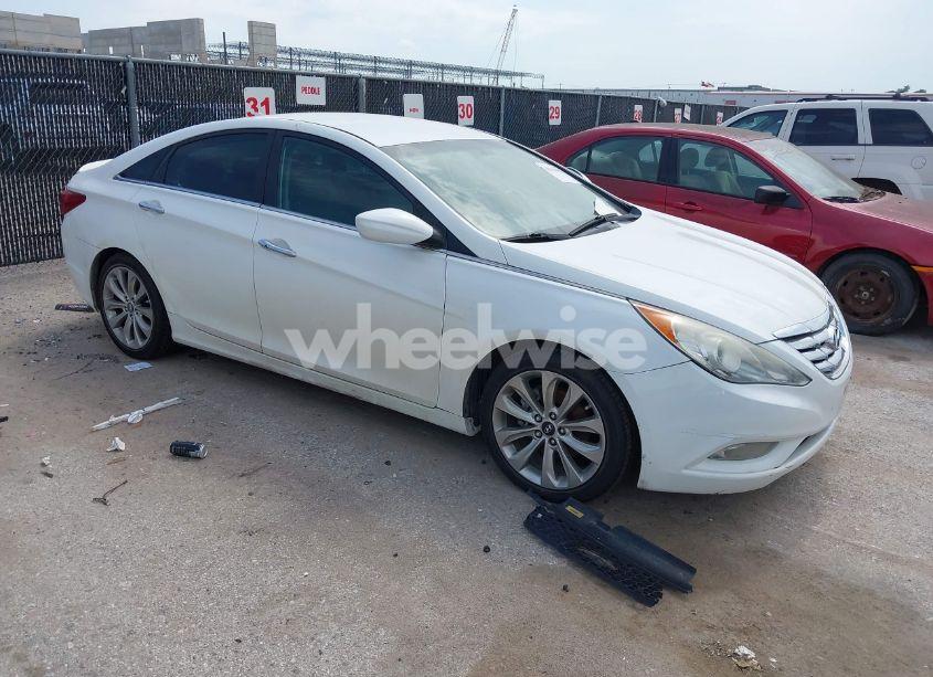 2013 Hyundai Sonata SE (VIN 5NPEC4ACXDH612048) main photo