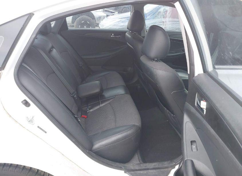 Photo 8 of 2013 Hyundai Sonata SE (VIN 5NPEC4ACXDH676882)