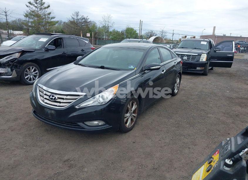 Photo 2 of 2013 Hyundai Sonata LIMITED (VIN 5NPEC4ACXDH696923)