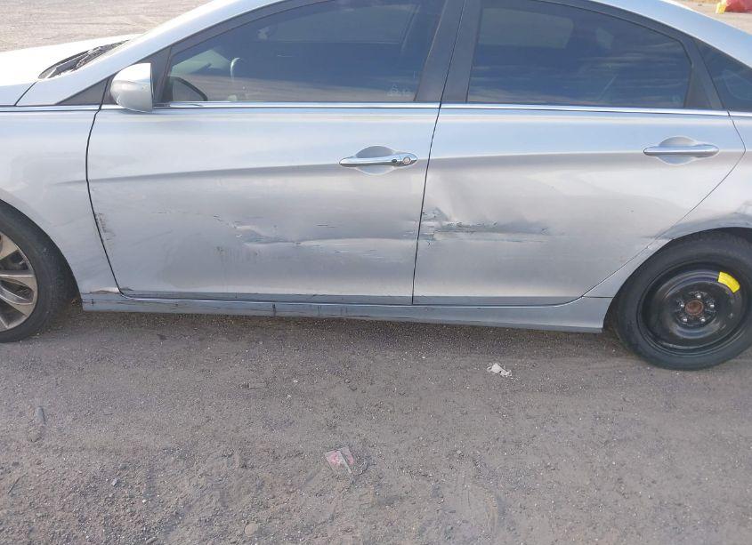 Photo 12 of 2013 Hyundai Sonata SE (VIN 5NPEC4ACXDH772138)