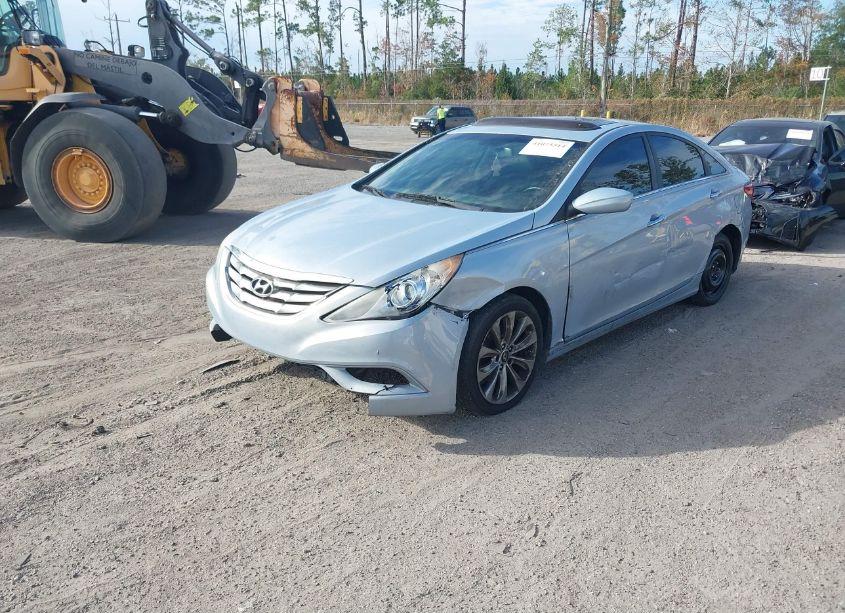 Photo 2 of 2013 Hyundai Sonata SE (VIN 5NPEC4ACXDH772138)