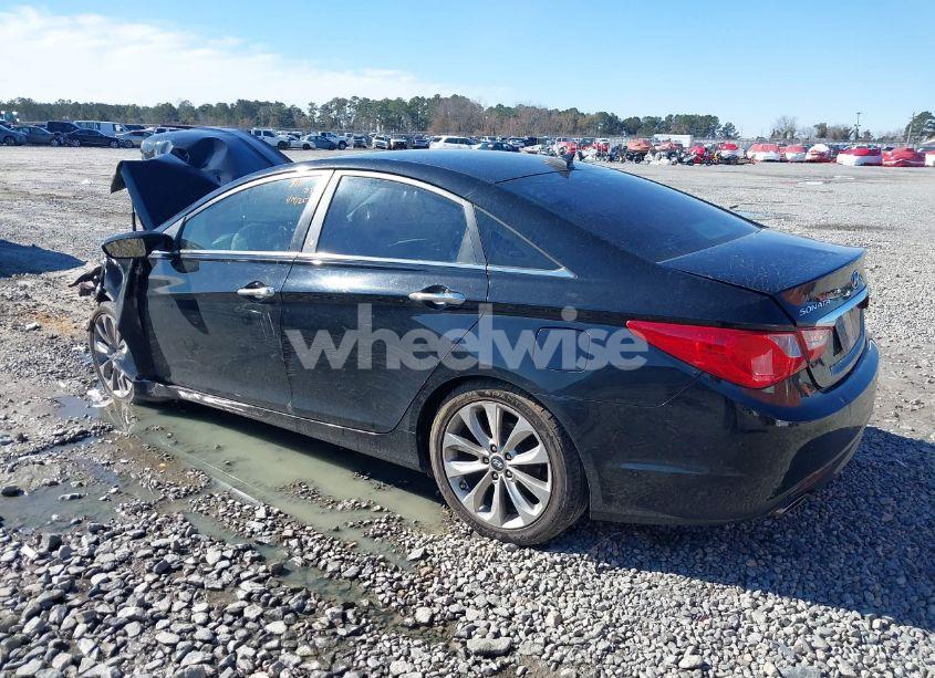 Photo 3 of 2013 Hyundai Sonata SE (VIN 5NPEC4ACXDH783415)