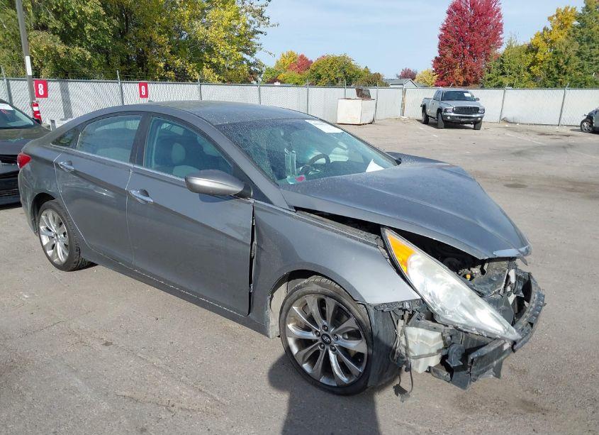 2013 Hyundai Sonata SE (VIN 5NPEC4ACXDH787352) main photo